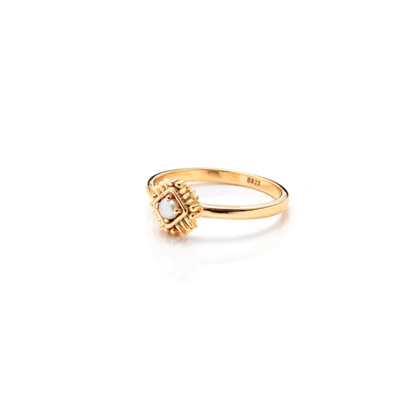 Petite Perle Ring - Pearl + Gold