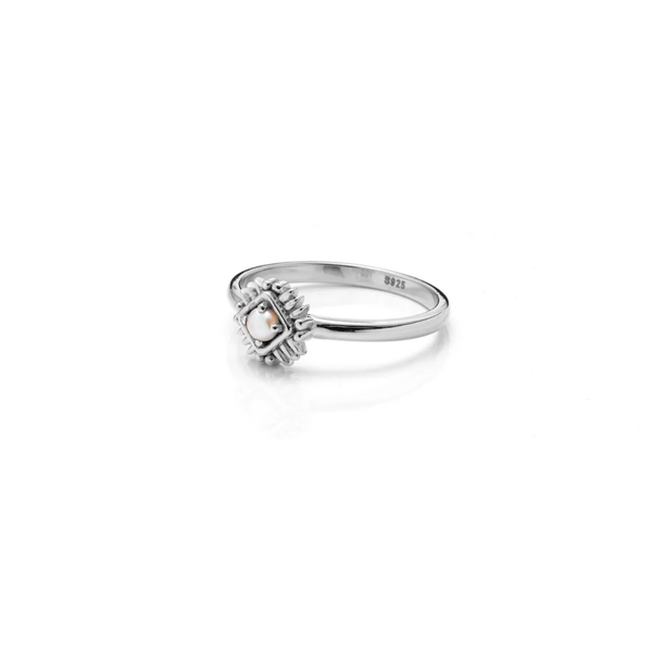 Petite Perle Ring - Pearl + Silver